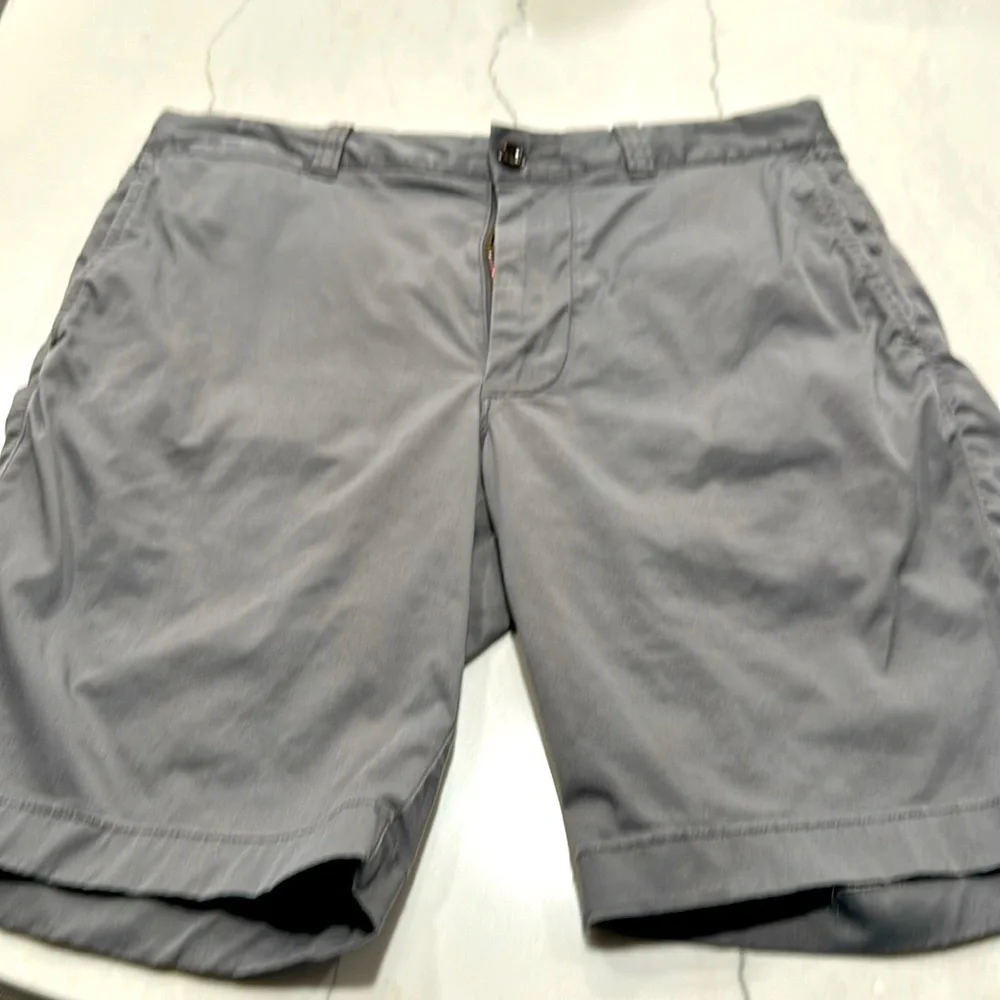J Crew Men’s Gray Chino Shorts size 30